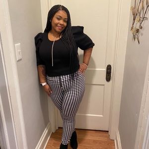 Meet your Posher, Laronda